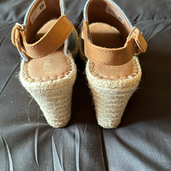 TOM’S WEDGE DENIM SANDALS -8 - Picture 5 of 6